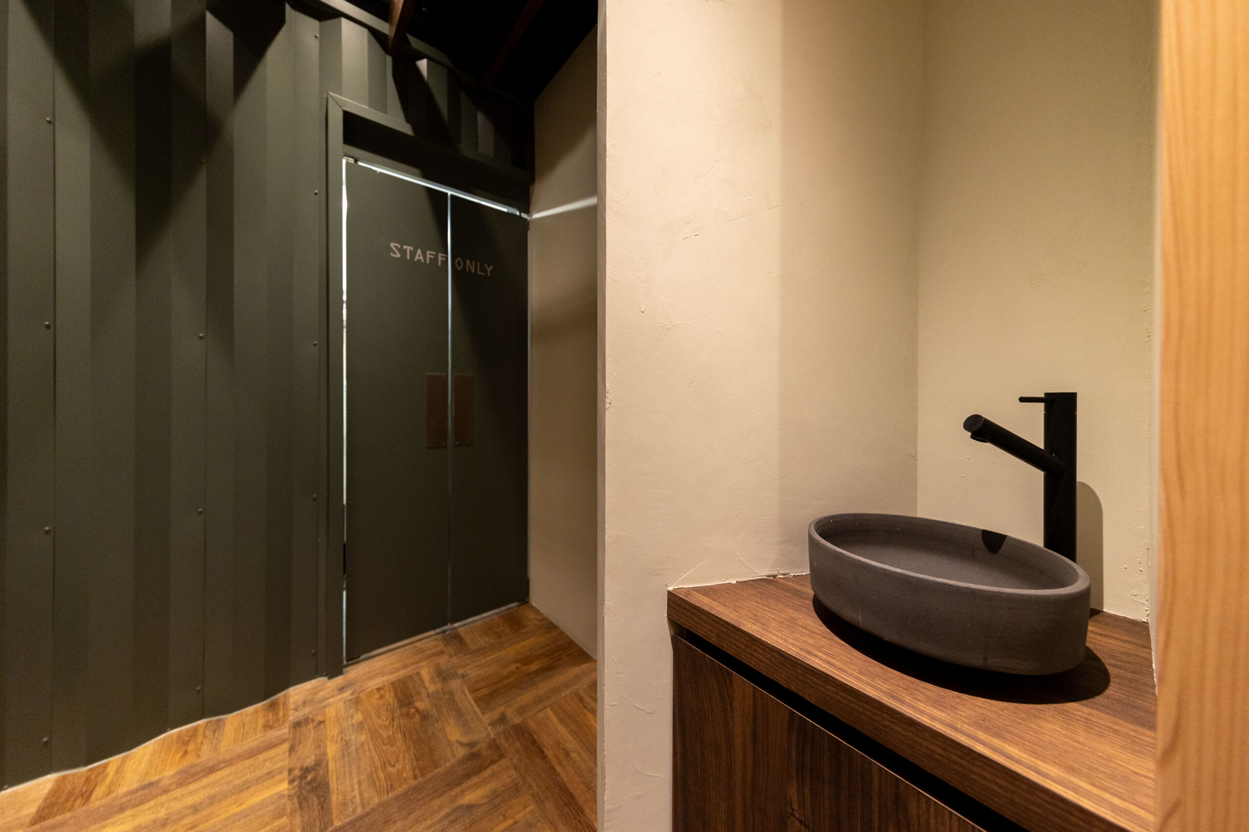 RIBS&KITCHEN wackwork